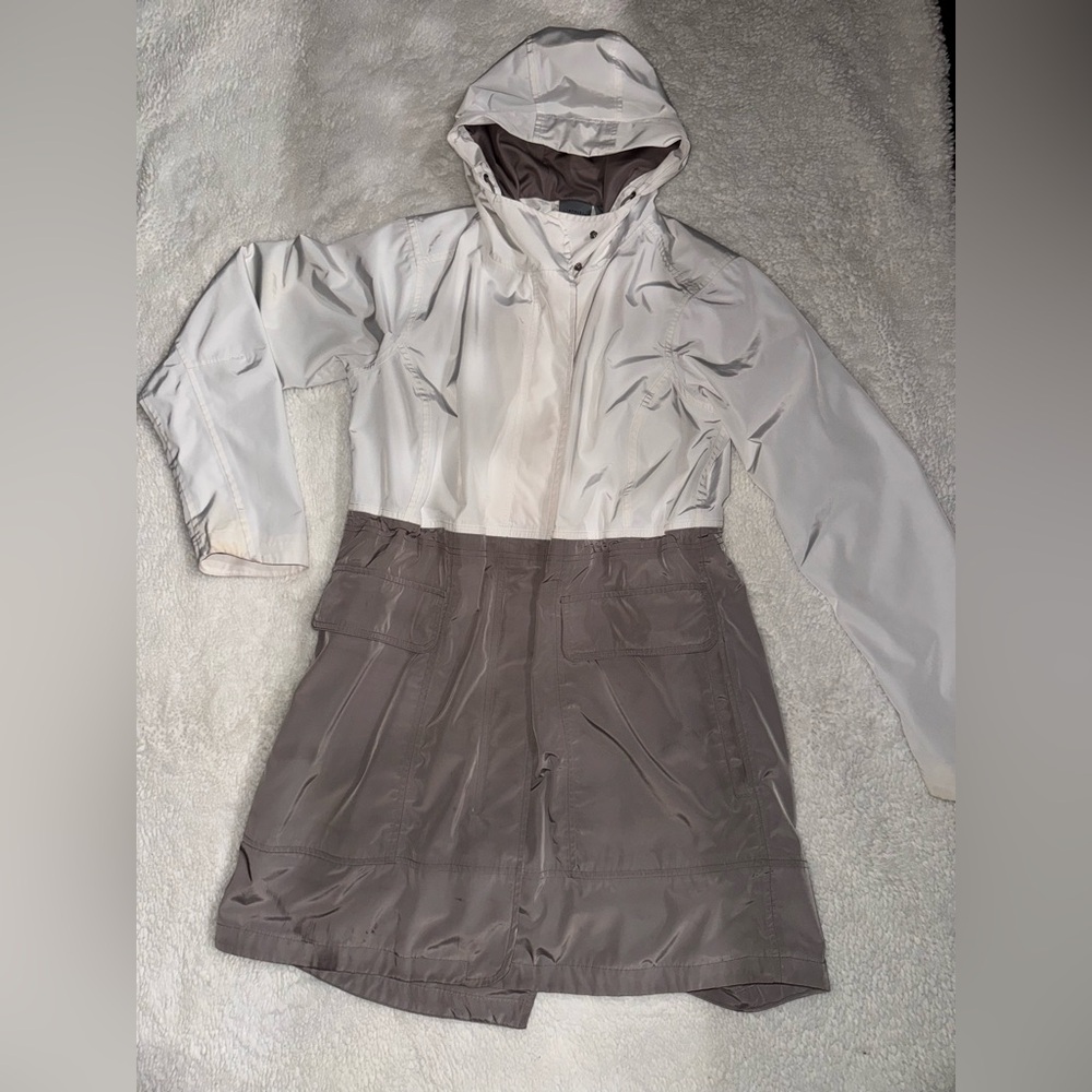 Athleta White Gray Hooded Parka Zip Up Elemental Jacket Women Size M